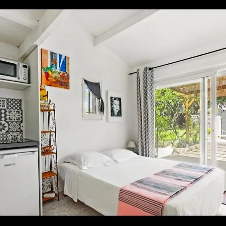 Chez Chris Apartman *